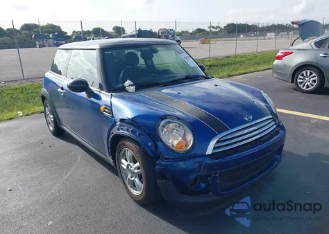 2013 Mini Cooper Cooper из США, поврежденный, VIN WMWSU3C58DT548044